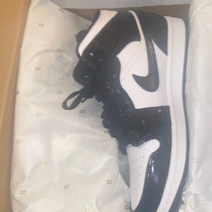 AIR JORDAN 1 MID SE ASW